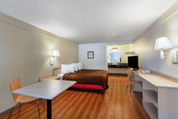 Travelodge by Wyndham Essington / Philadelphia Airport image 15