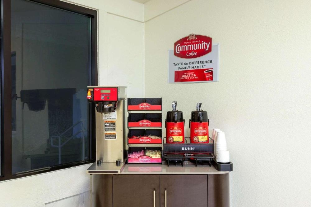 Travelodge by Wyndham Essington / Philadelphia Airport